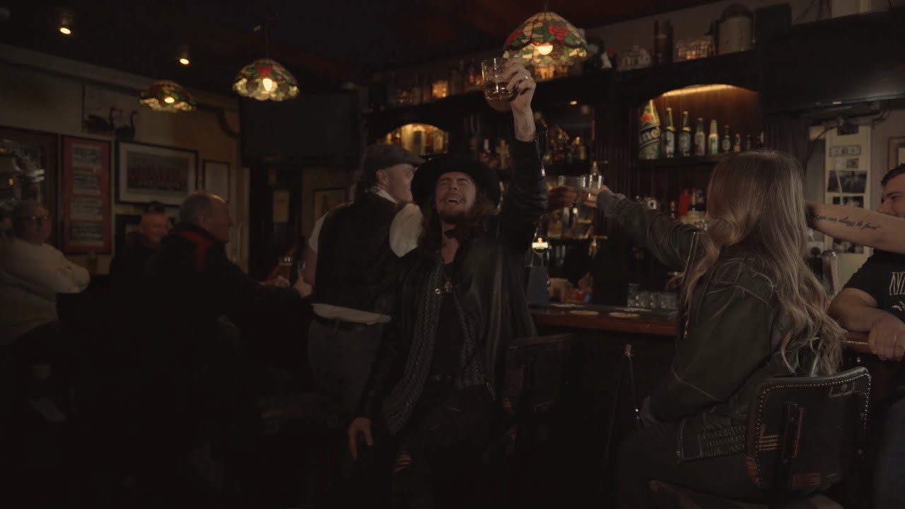 Mark Daly - A Bar Song (Tipsy) [Shaboozey Cover]