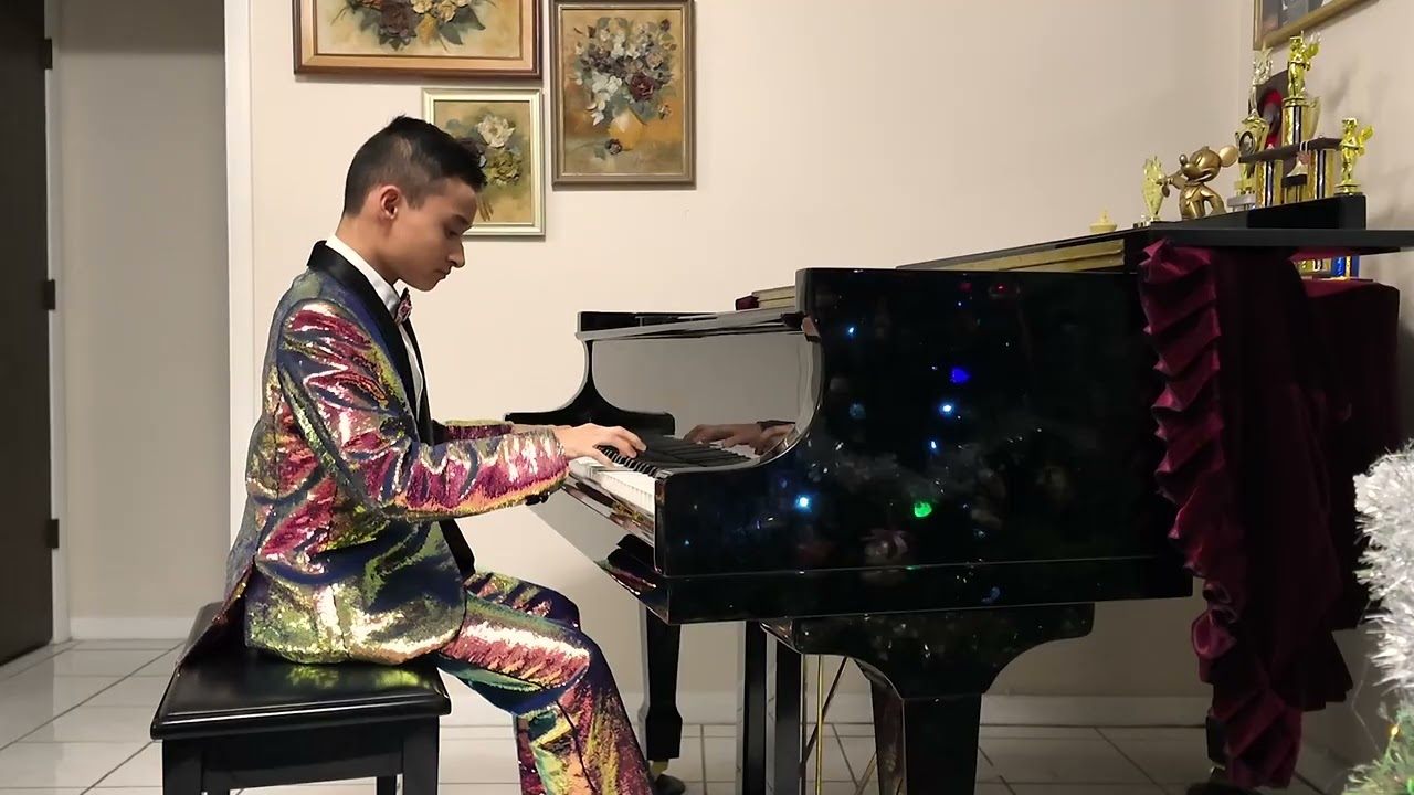 Louis Avetis Piano 