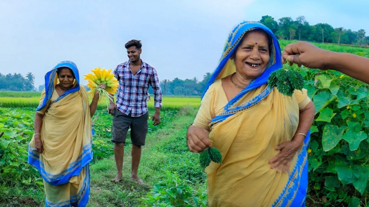 এভাবে উচ্ছে রান্না করলে গরম ভাতের সাথে খুব ভালো লাগবে | Kumro Fuler Bora |