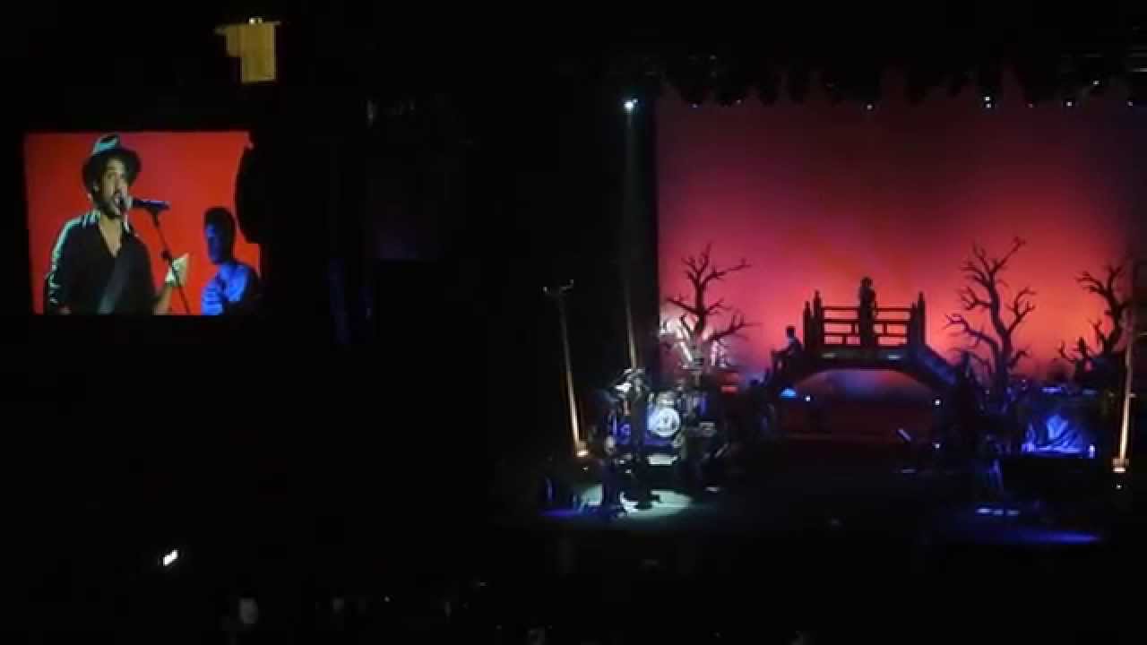 Alessandro MANNARINO e Simona SCIACCA - LA STREGA E IL DIAMANTE Live Roma 2014 HD
