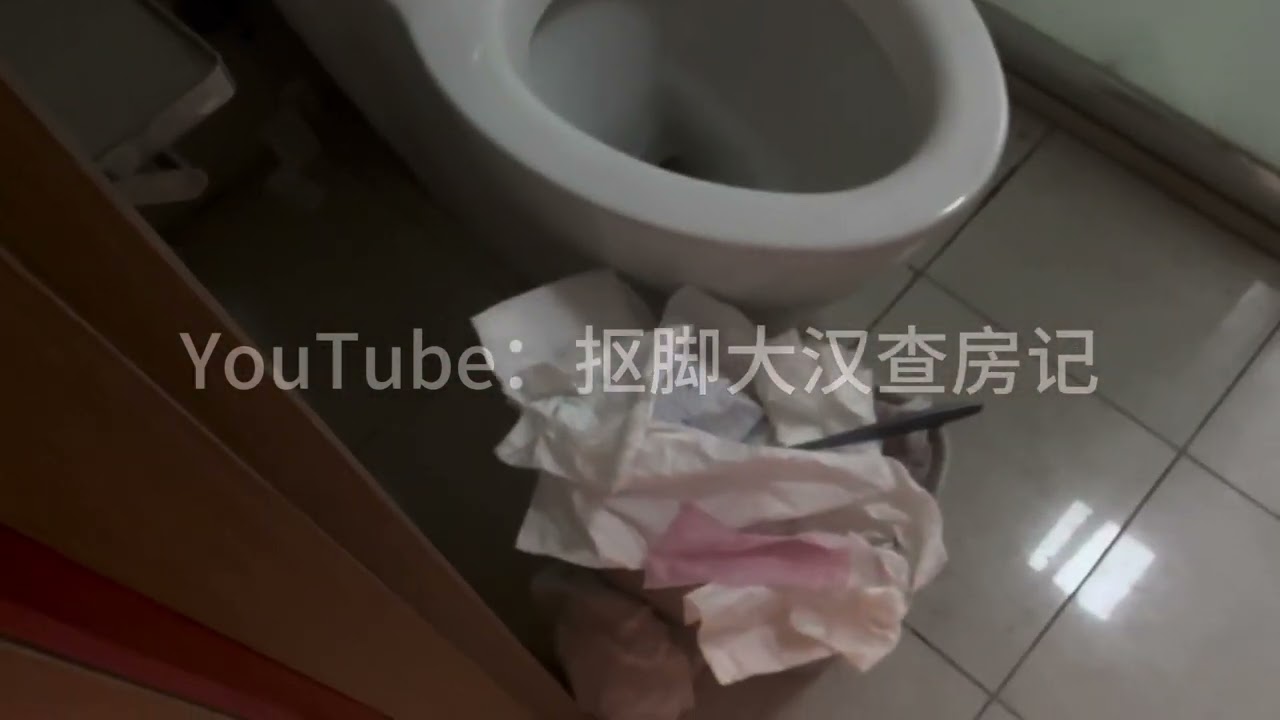 12个男女混住的房间你见过吗