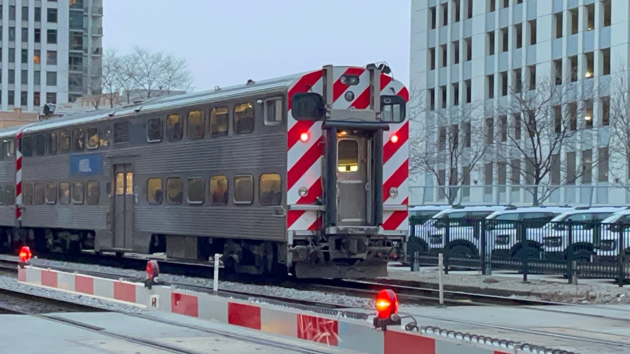 Metra/amtrak at Clinton street railfanning (+20 mins)