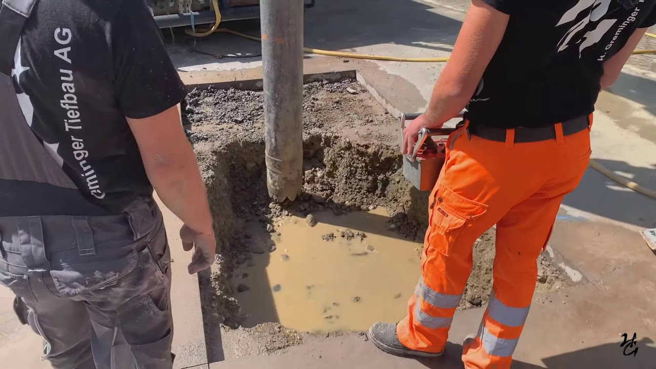 Suction Excavation - exposing and repairing damaged water pipeline