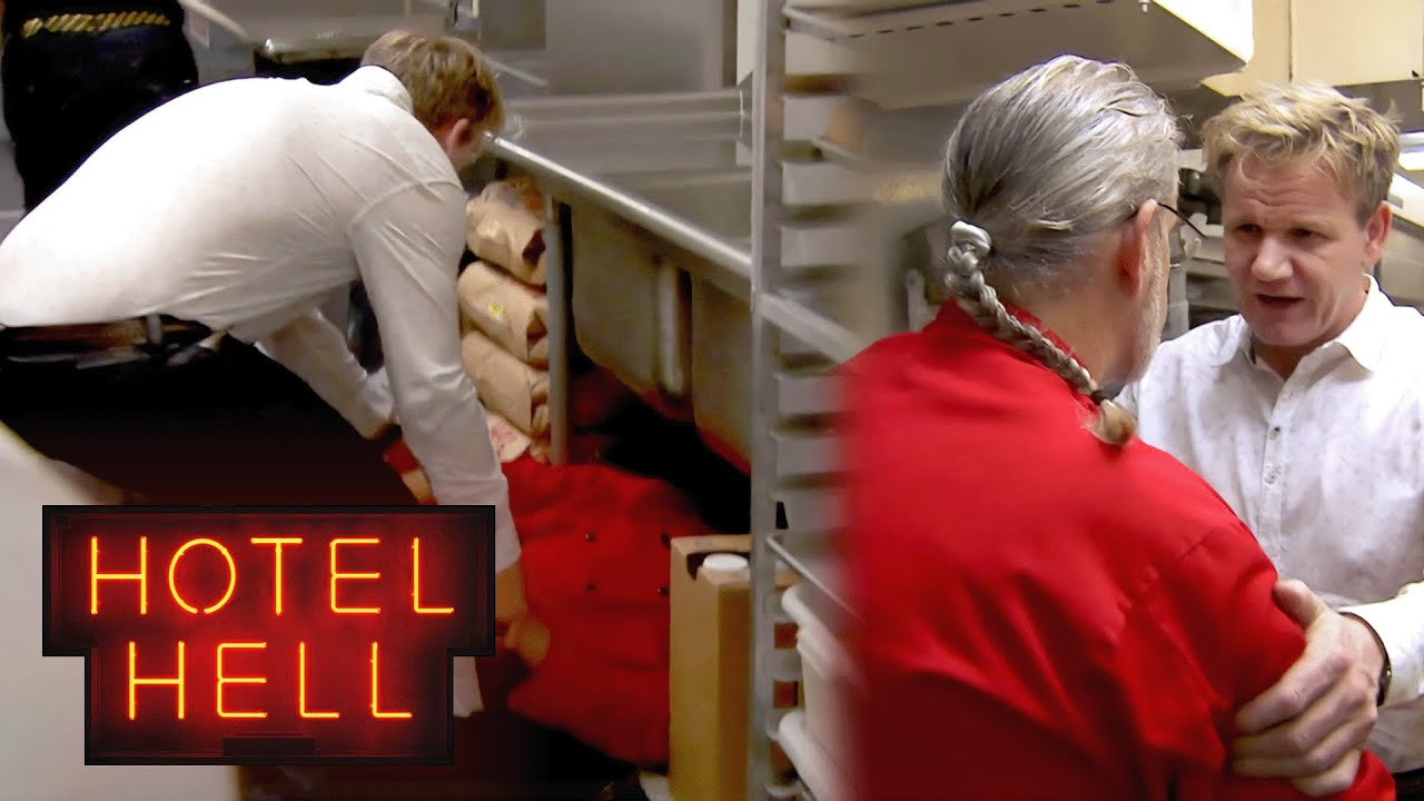 Shocking Moment: A Chef Collapses in Front of Gordon Ramsay! 😯 | Hotel Hell