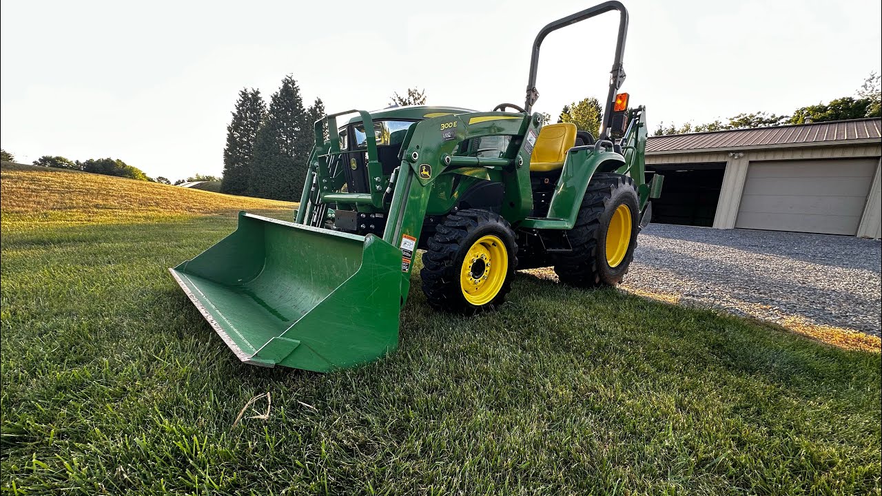 #10 John Deere 3025E Tractor Loader Backhoe, only 99 hours! For sale, see description for listing