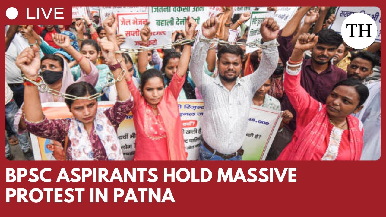 BPSC aspirants hold massive protest near Gandhi Maidan, Patna | LIVE | Bihar