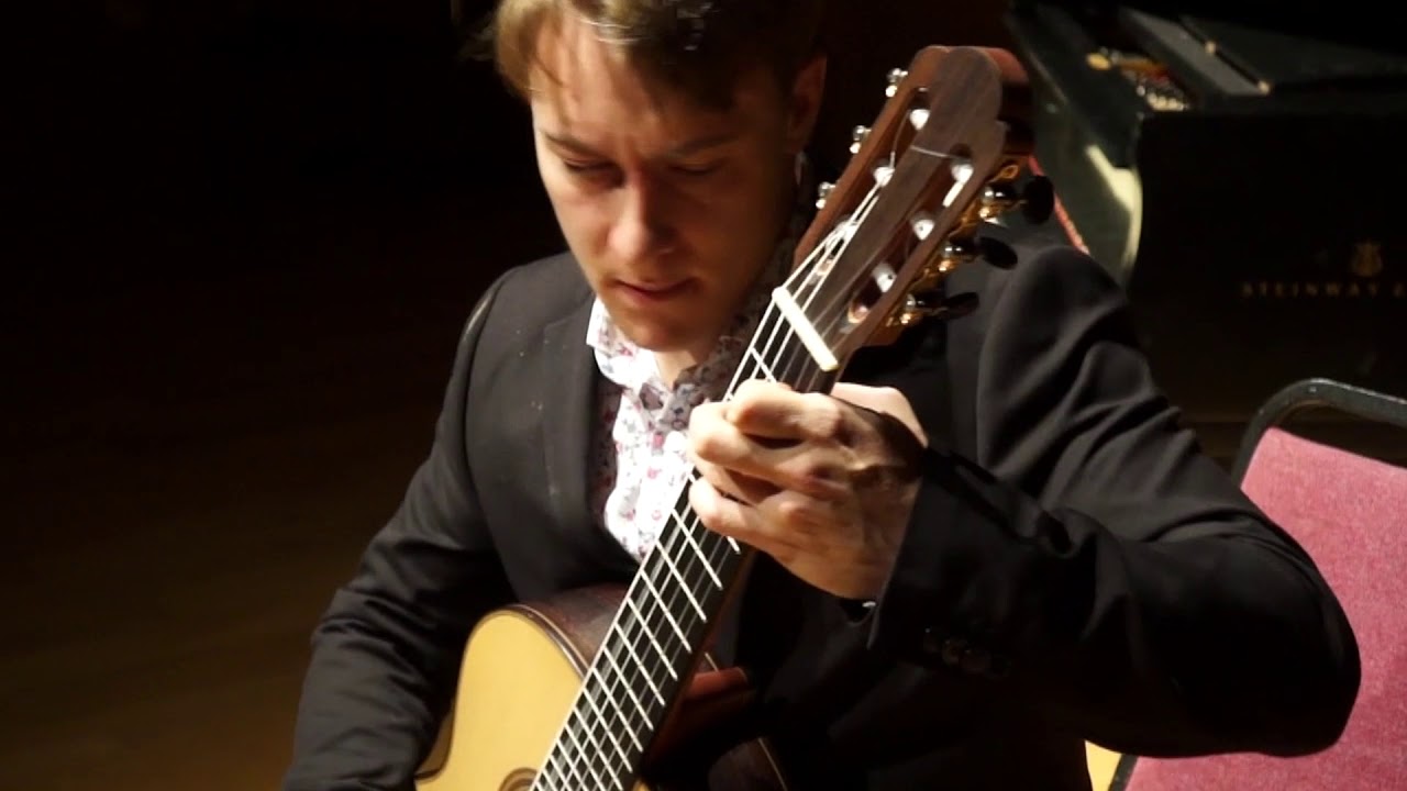 Harold Gordon-Smith BWV 996 Courante