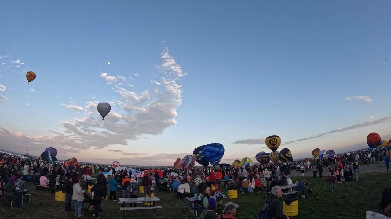 Balloon Fiesta's Special Shapes Rodeo Timelapse