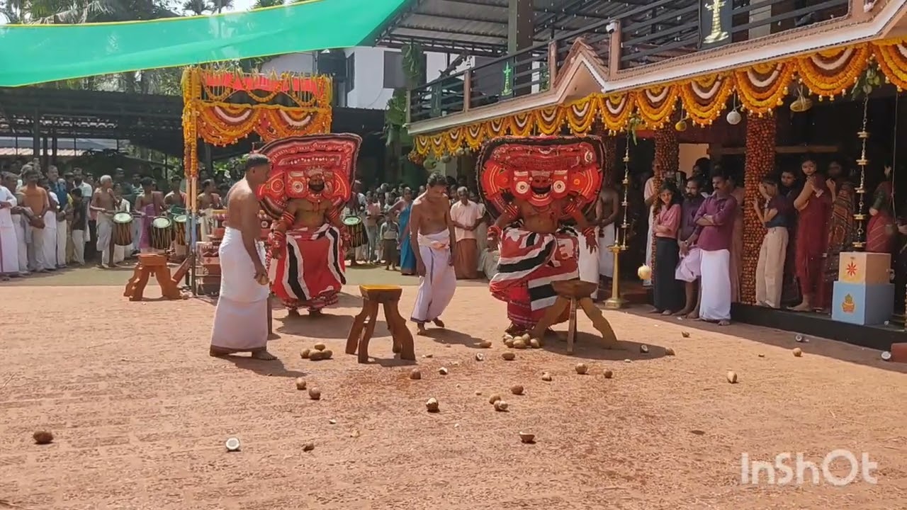 മാതമംഗലം ശ്രീ നീലിയാർ ഭഗവതി ക്ഷേത്രം വേട്ടക്കൊരുമകൻ ഊർപ്പഴശി ദൈവം