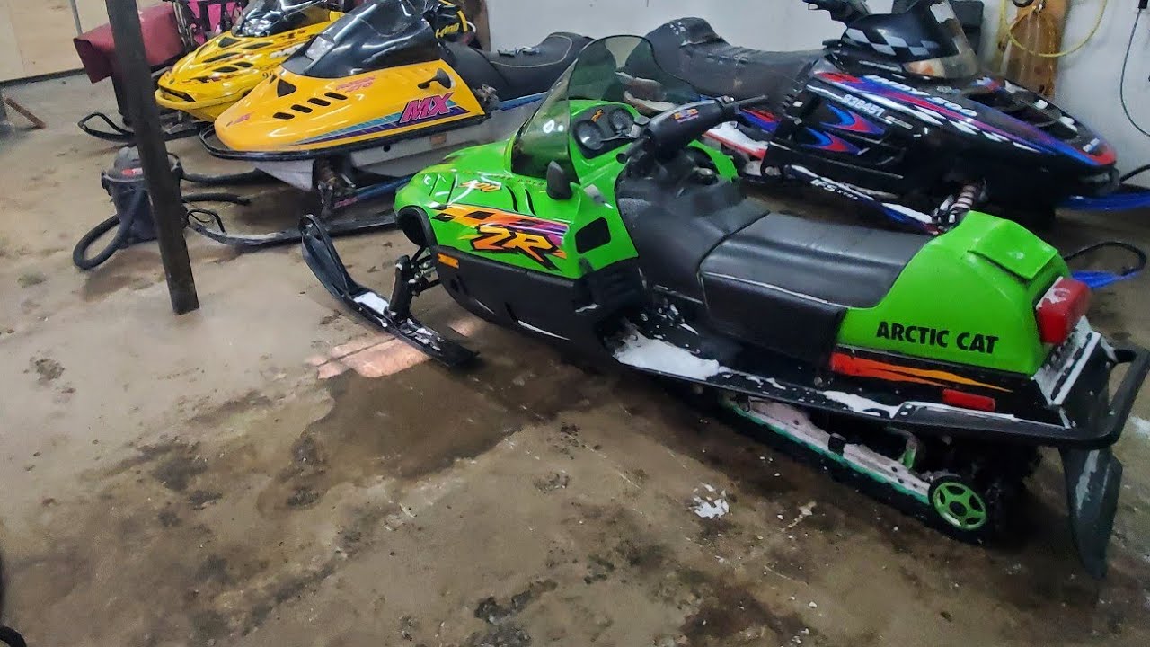 Removing a stripped Arctic Cat ZR500 clutch