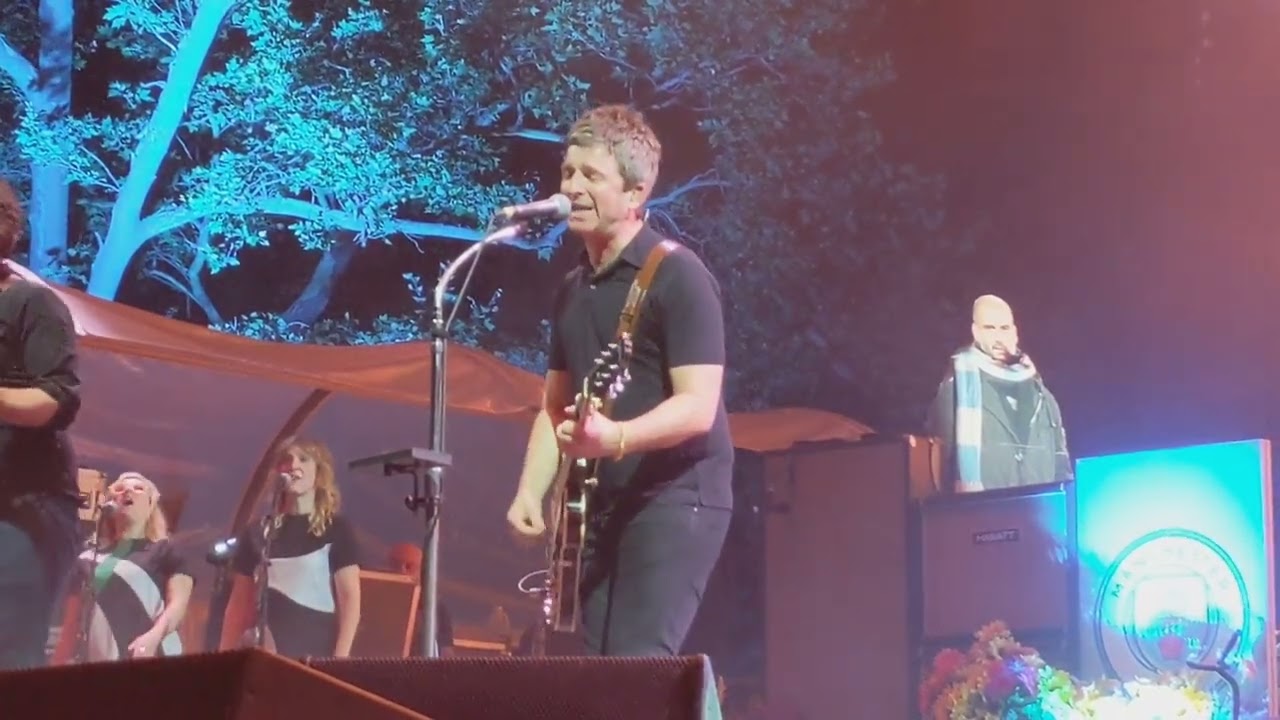 Noel Gallagher - The Mighty Quinn (Live in New York 7/10/23)