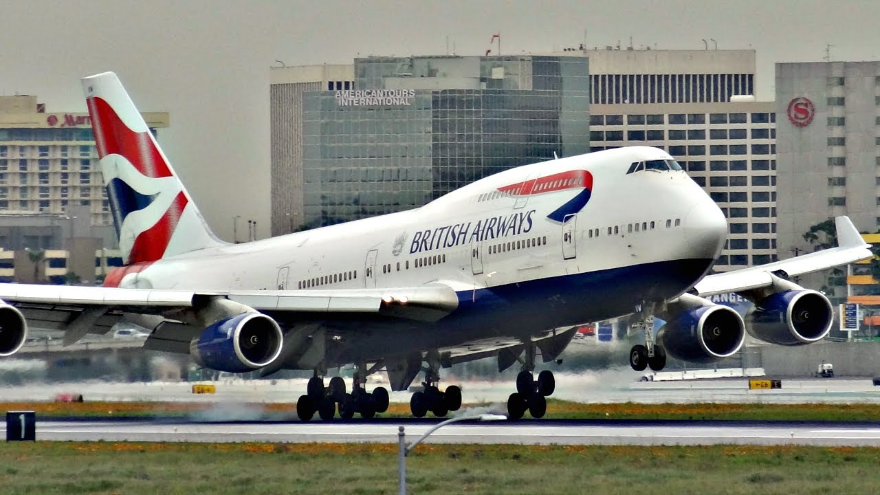 Boeing 747 - THE QUEEN OF THE SKIES COMPILATION | Plane Spotting 2017