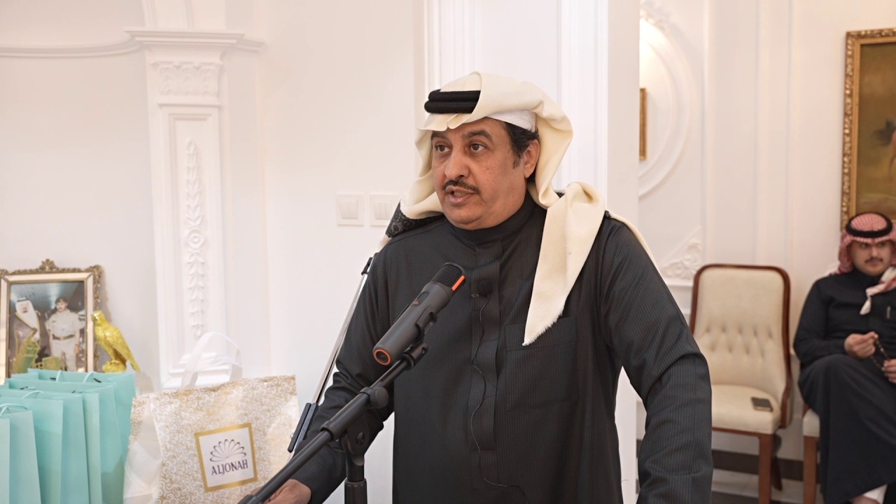 اللواء الطبيب عطية الزهراني يستضيف الشاعر الاستاذ صالح جريبيع الزهراني في امسيه ثقافيه بمنزله ..