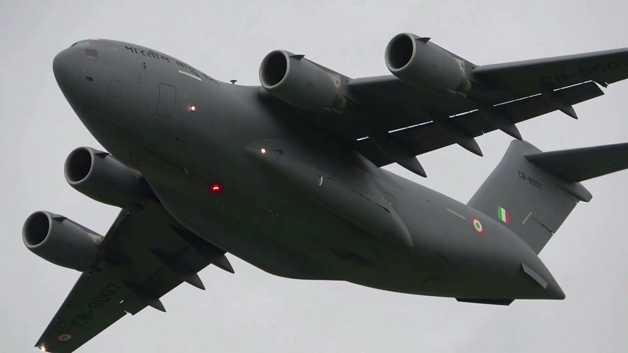 relief flight C-17  at Ostend Airport