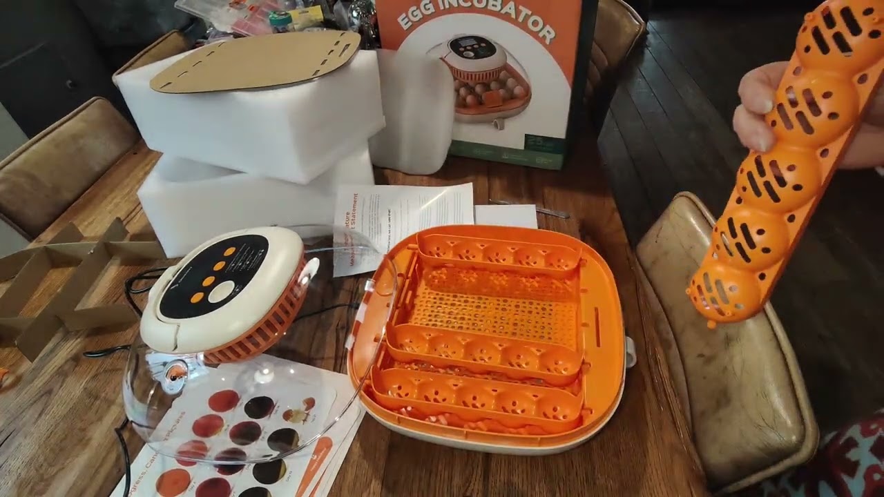 Unboxing een... nieuwe broedmachine