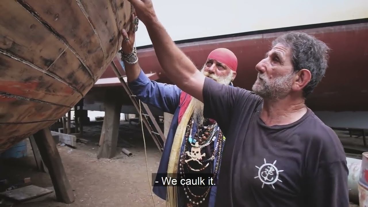 Τα Καρνάγια της Θεσσαλονίκης από το Πειρατολόγιο. The Shipyards of Thessaloniki. ΠΕΡΙΟΔΙΚΟ ΣΚΑΦΟΣ