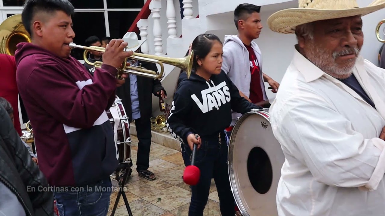 🎶 🎶 Pero que perr&oacute;n toca esta banda de #Metlatonoc, que clase de temas tocaron 🎶🎶