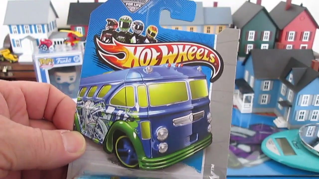 SURFIN' SCHOOL BUS - Hot Wheels Toy Diecast Unboxing & Review - 2013 Mattel HW City - Blue & Yellow