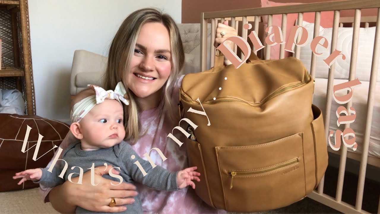 WHAT’S IN MY DIAPER BAG // NEWBORN TO 5 MONTH OLD