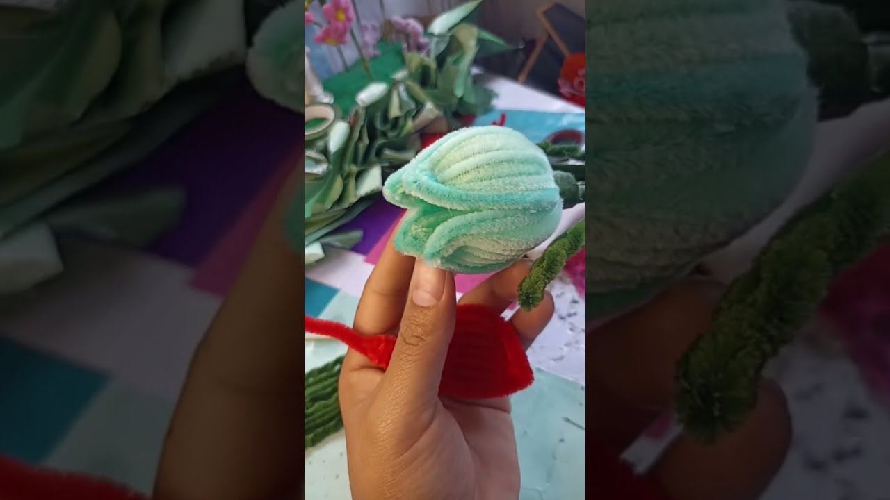 Tulipanes de 4 petalos fáciles con Limpiapipas