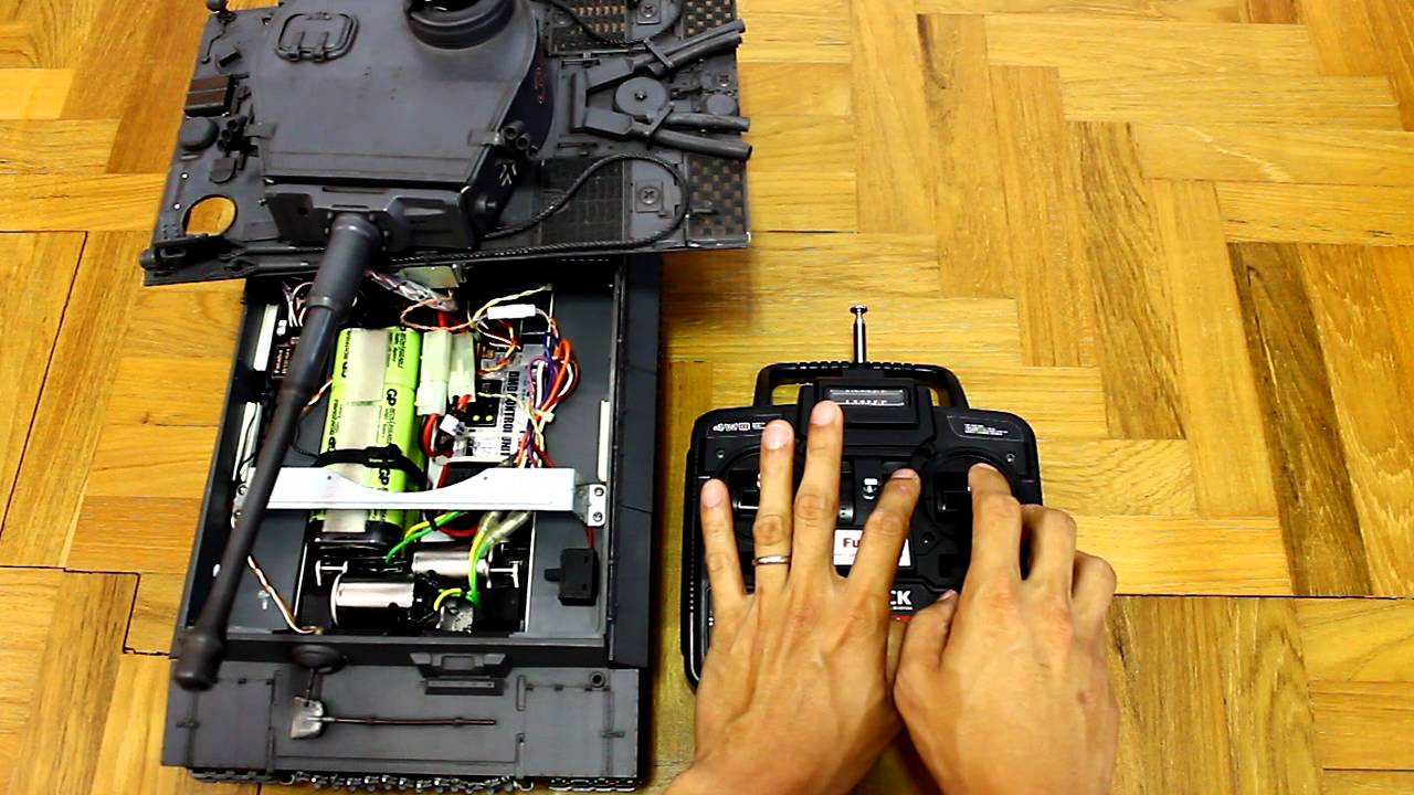 Configuring a Tamiya Tiger I DMD T-03 with a Futaba Attack 4WD AM transmitter