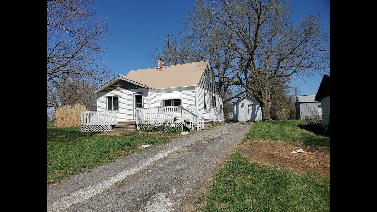 372 6th, Burr, NE
