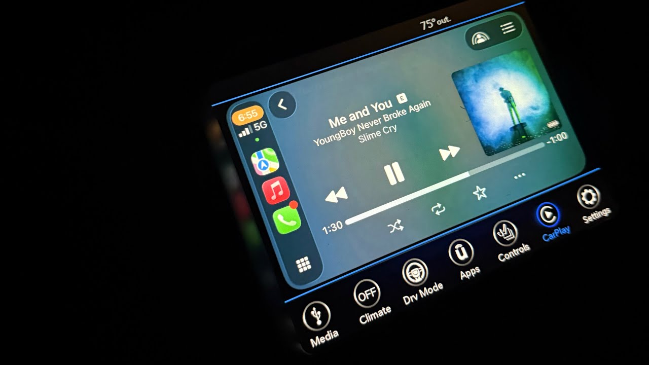 ADDING APPLE CARPLAY TO MY SCAT SWAP CHRYSLER 300
