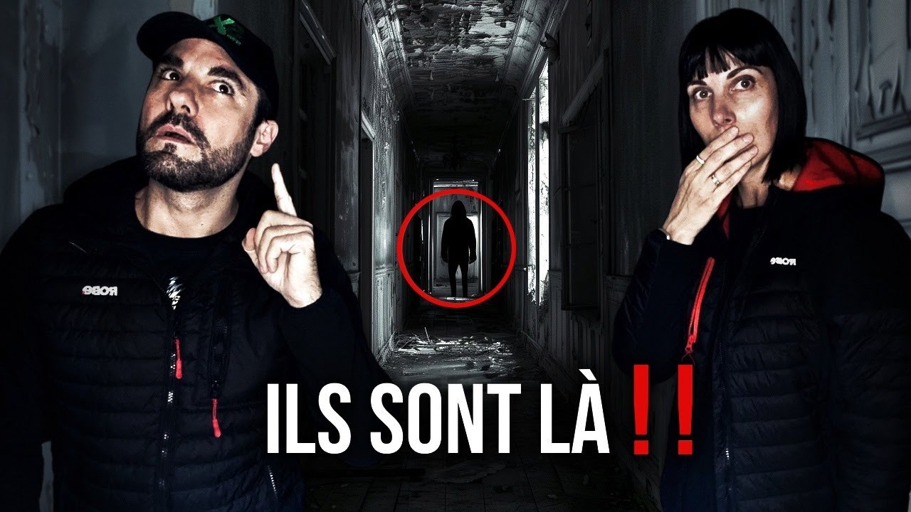 🔦 NOUS NE SOMMES PAS SEULS DANS CE CHÂTEAU (je les entends marcher)
