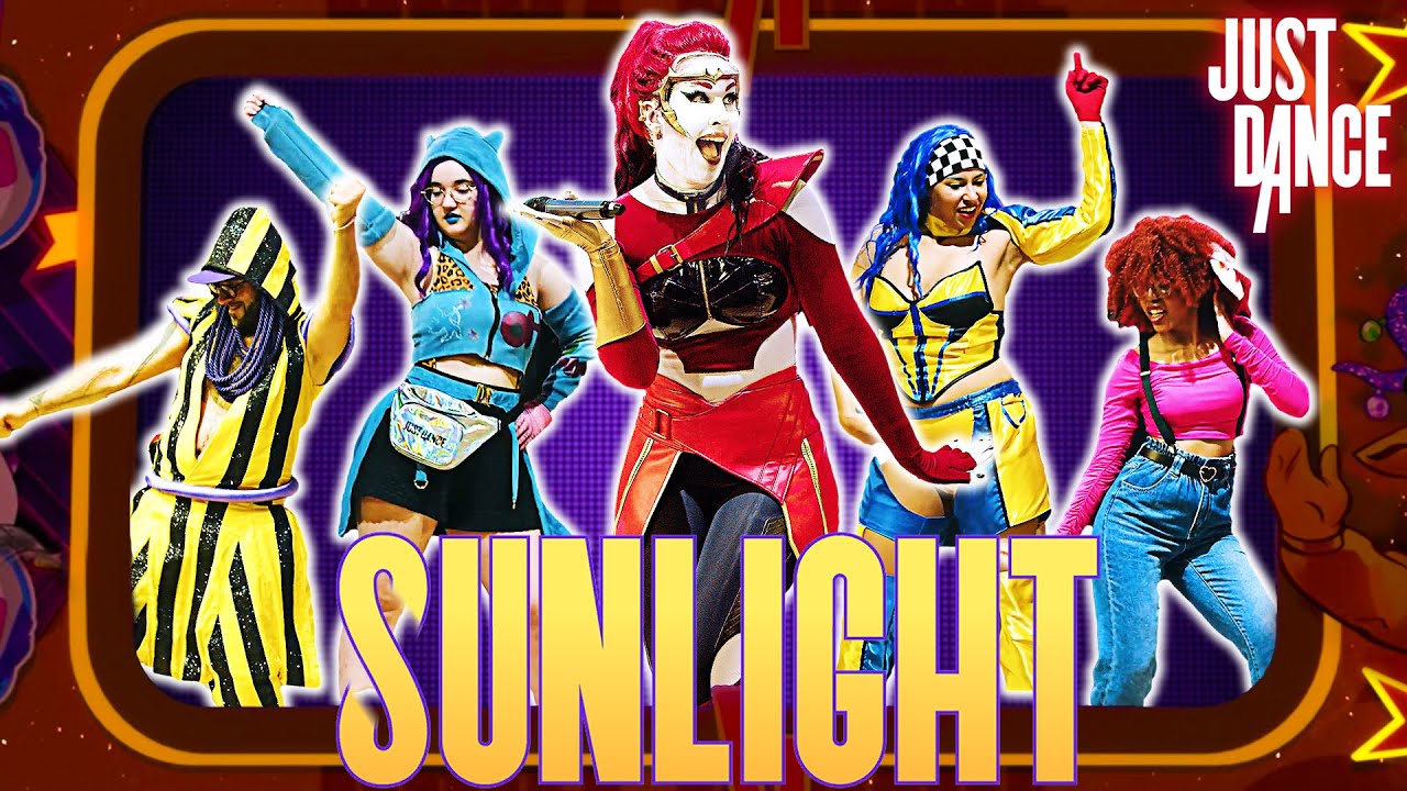 Just Dance 2025 | SUNLIGHT | Gameplay with 19 COSPLAYERS in public at PGW 2024