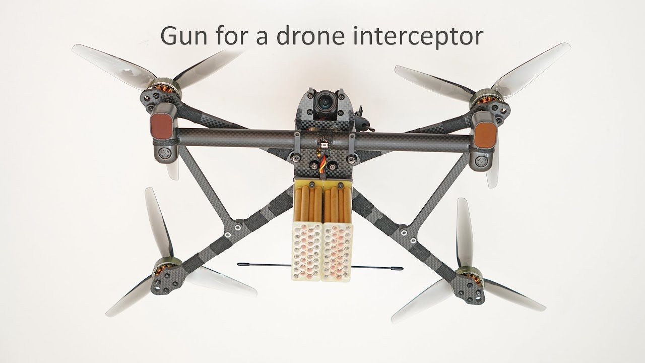 Counter-drone gun with arresting rope. Thrower of the propeller snare for a drone interceptor.