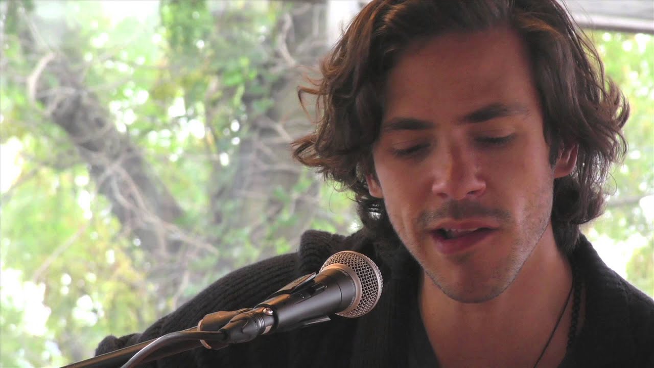 Jack Savoretti - Back Where I Belong (Live)