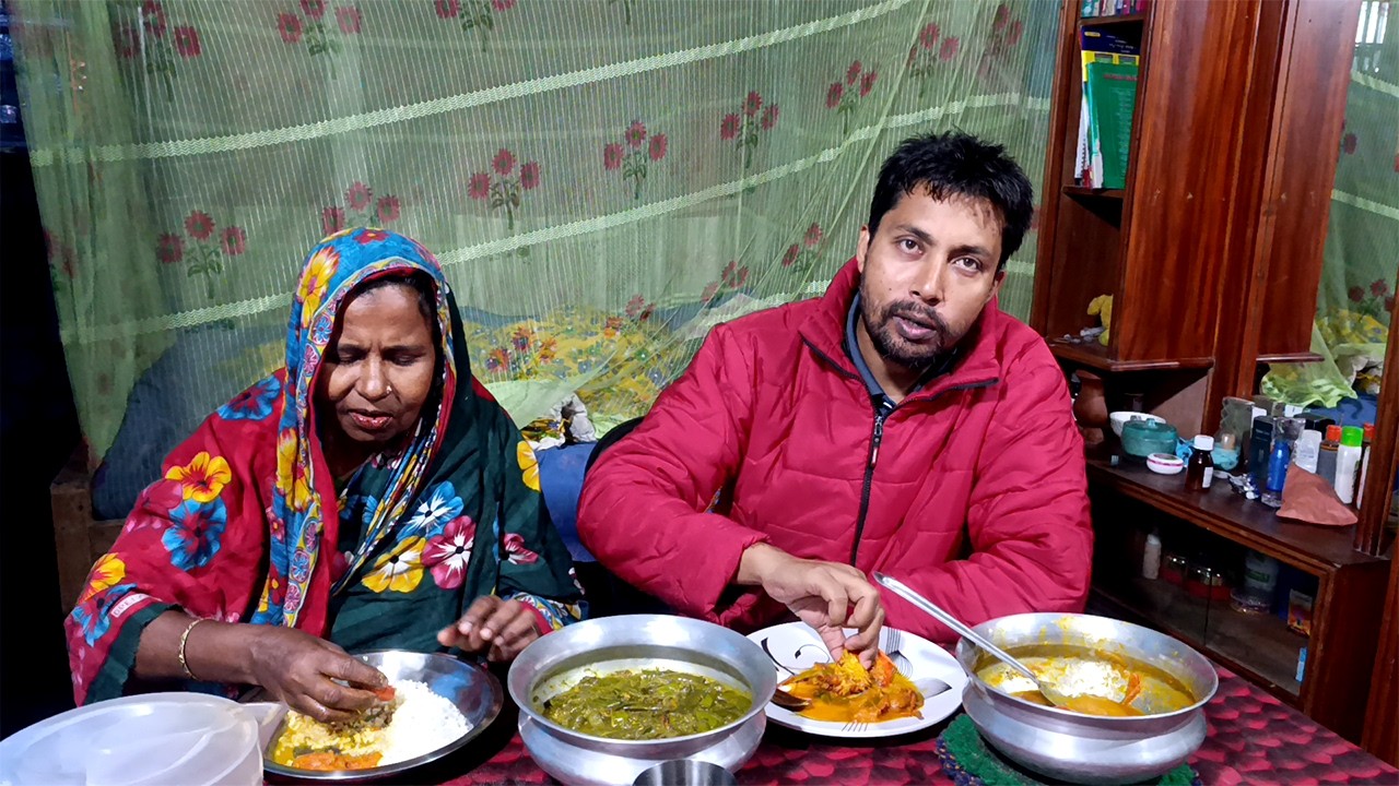 ২৩তম রোজা উপলক্ষে গলদা চিংড়ির অসাধারন রান্না সাথে বেগুনের ঘন্ট । Fish Curry Recipe । Village Fish
