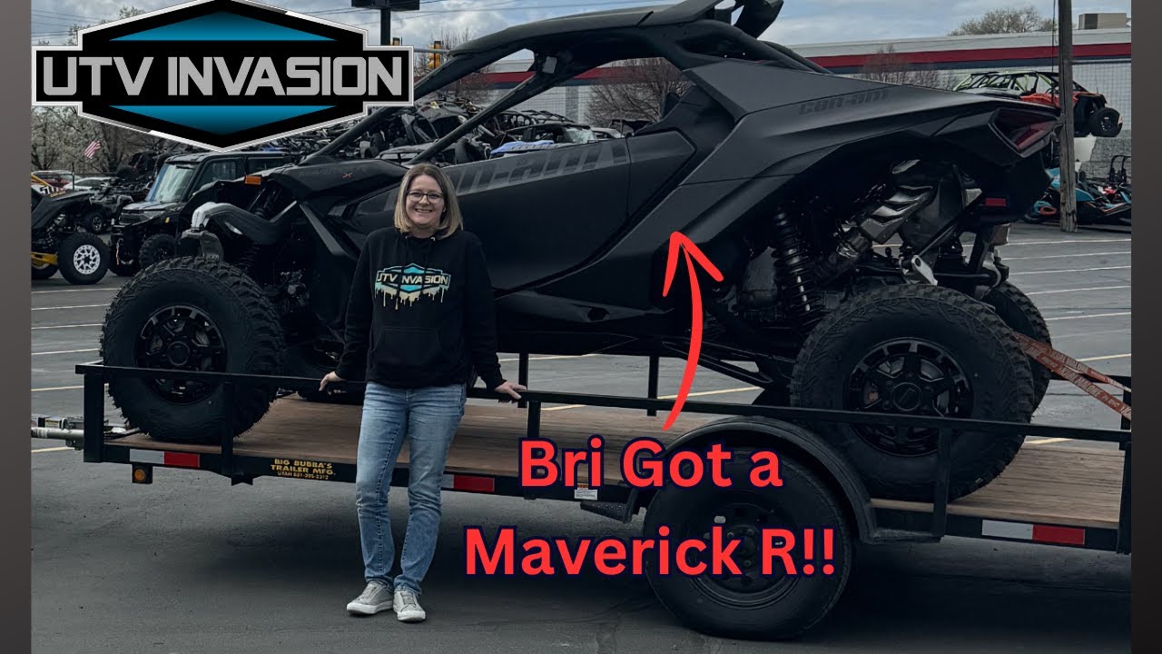 Brianna's New can-am Maverick R Project..Barrett Hepburn Wrap!!
