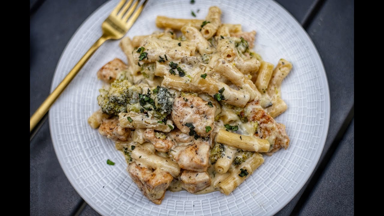 THE BEST RIGATONI EVER! | EASY CHICKEN RIGATONI ALFREDO RECIPE