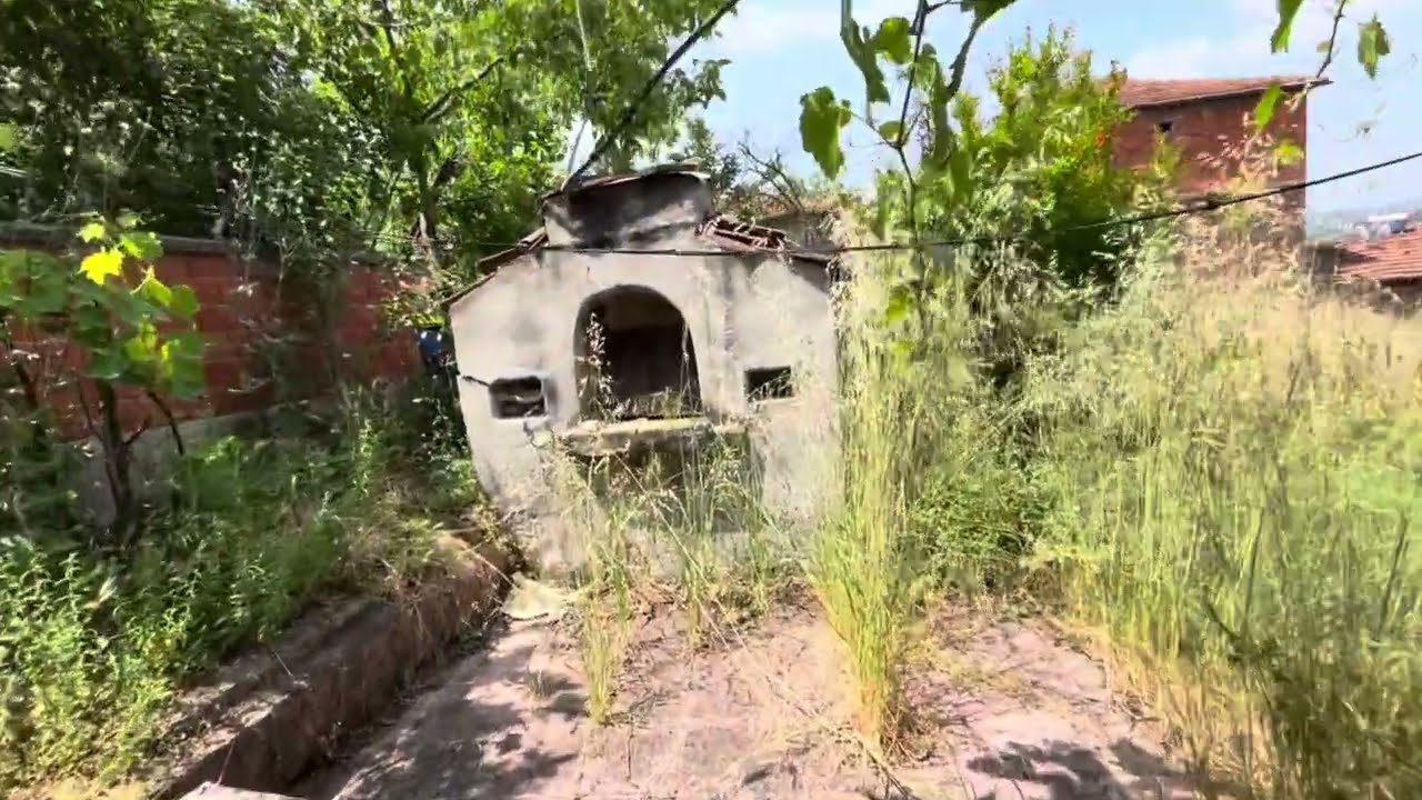 SATILDI BAHÇELİ KÖY EVİ FIRINI DAMI DEPOSU VAR