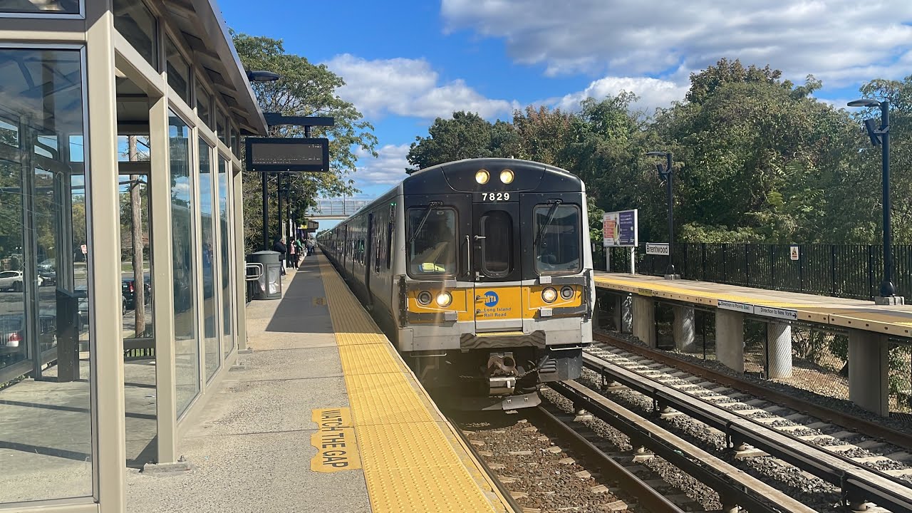 MTA Long Island Railroad: AM Rush Hour Trains @ Brentwood (M7)
