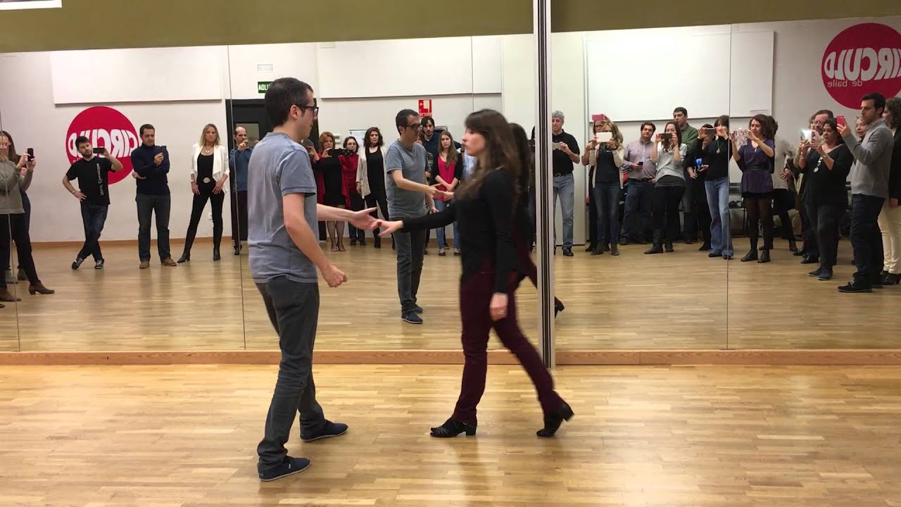 Clase de Iniciación de West Coast Swing con Sara Mouchon (27-2-16)