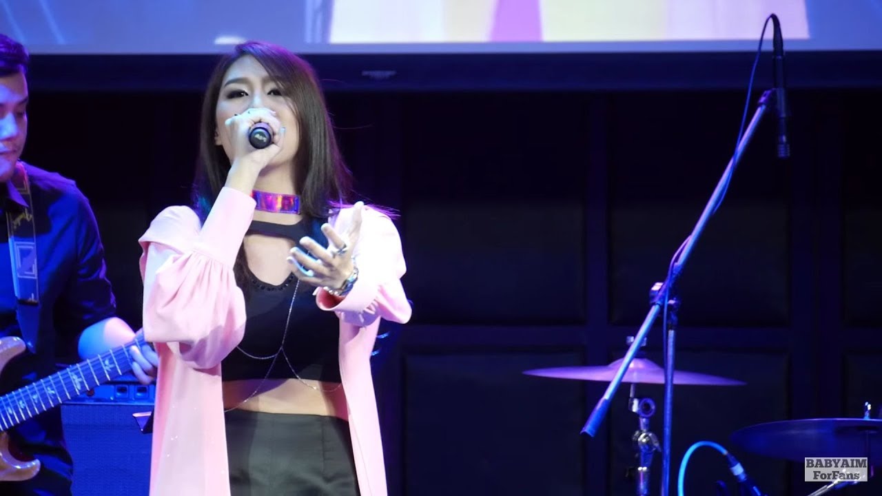 เธอผู้ไม่แพ้ - เอม สาธิดา AIM Satida #AimInTigerTalk2 #TeamAIMazing