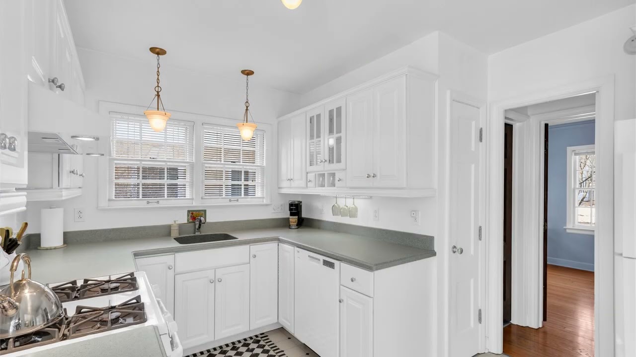 209 W Vermont Ave, Urbana, IL