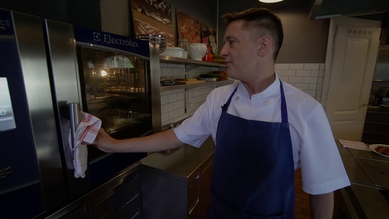 Ambassador's Chef Makes Pork Ribs
