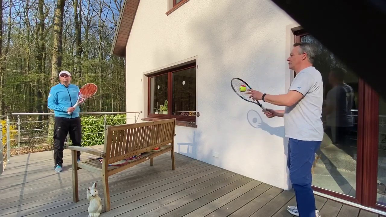 Tennistraining: Ballgefühl und Geschicklichkeit für Zuhause | Tennis Tricks von Ralf Pötter