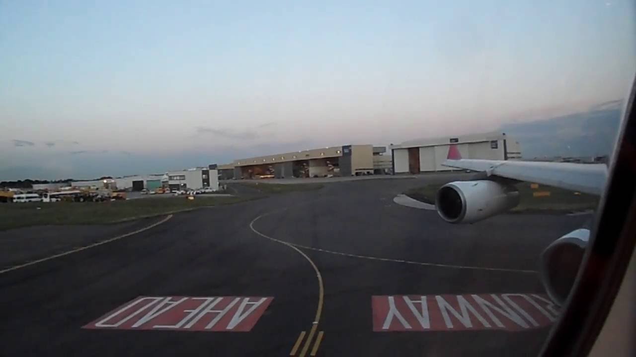 Air Mauritius A340-300 Business Class Take Off London Heathrow LHR at Dusk