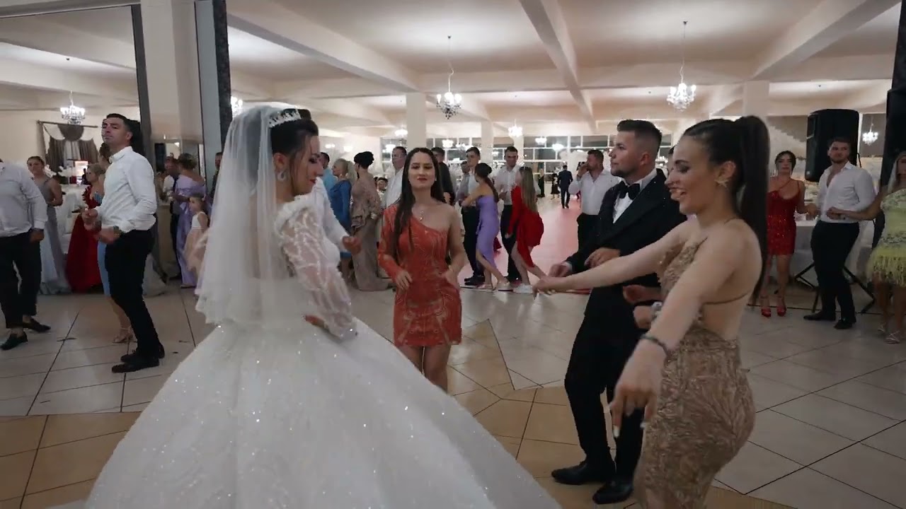 Mugurel de la Paris - Buzele tale   @Nunta Vasi & Adina Dragan