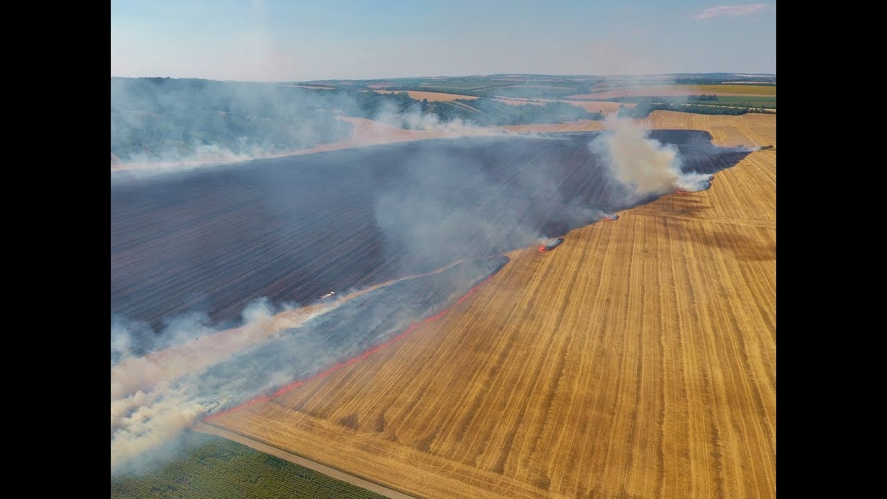 Slovakia Kamenný Most 2017 požár požiar pole  Fire field hořící pole