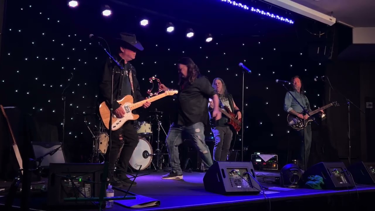 The Saints Of Las Vegas - Think I’m In Love