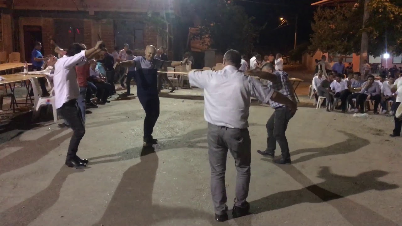 Bursa Yenişehir Çiçeközü köyü süper 4 lü :)) çiftetelli ve karşılama