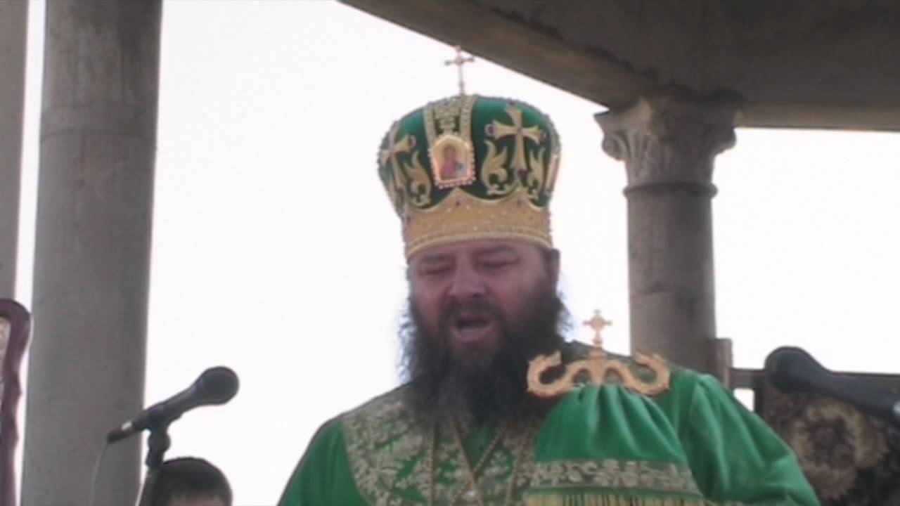Pr. Mihail Jar ( actualmente PS Longhin ) - Sf.Liturghie Stalinesti - 18.07.2013