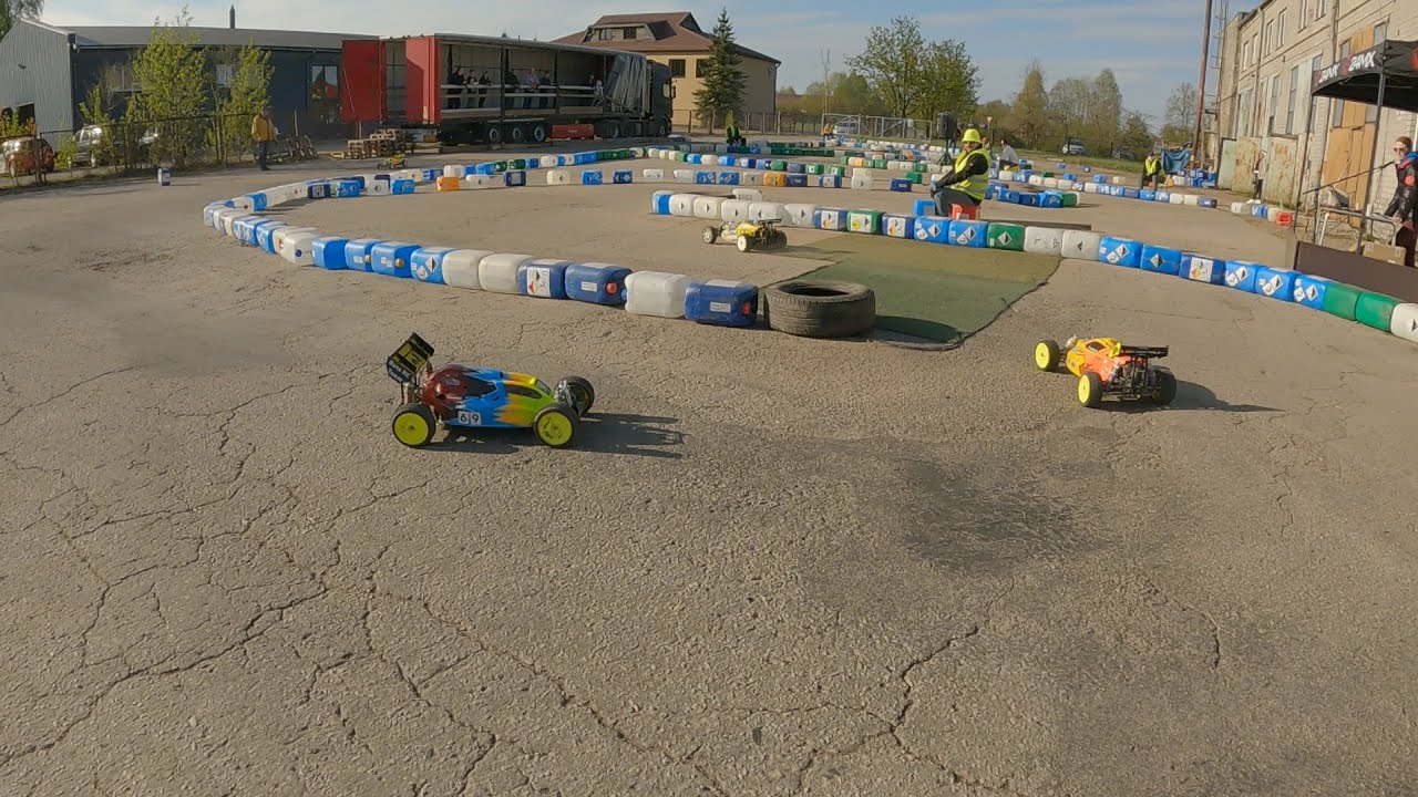 Elcon 2WD models driving on 