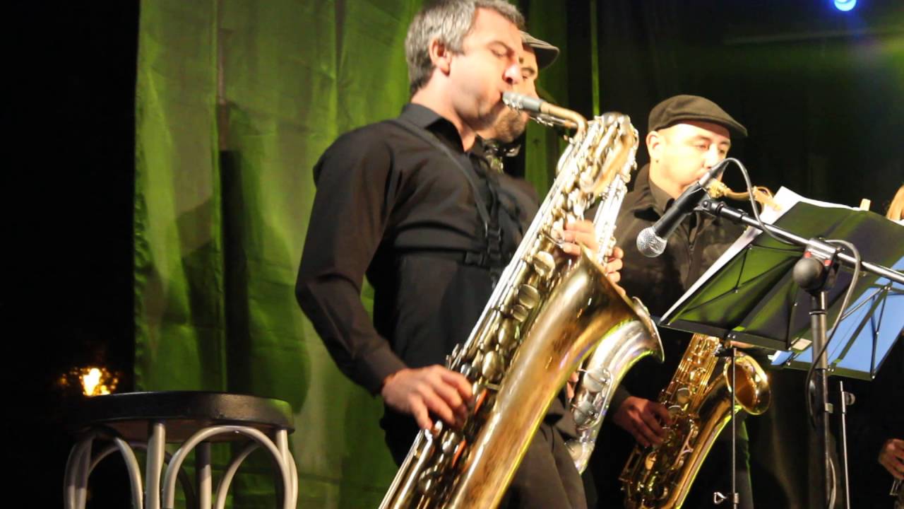 20161011 000052 10 ''Dubadu Big Band'' interpreta''Sweet Home Chicago'' en parque Bruil