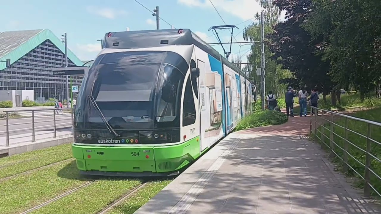 Tranvia de Vitoria-Gasteiz serie 500 N°504 destino salburua